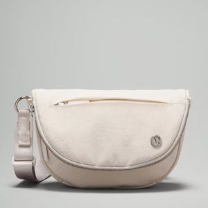 NWT Lululemon Athletica All Night *Micro Festival Bag 2L